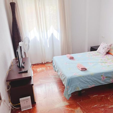 3 Habitacion Centro Huelva Esterno foto
