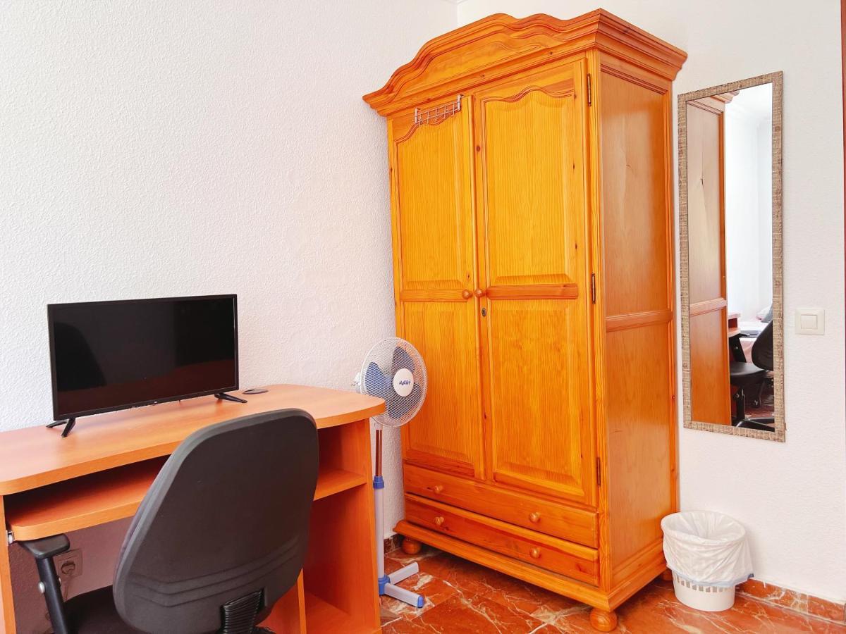 3 Habitacion Centro Huelva Esterno foto